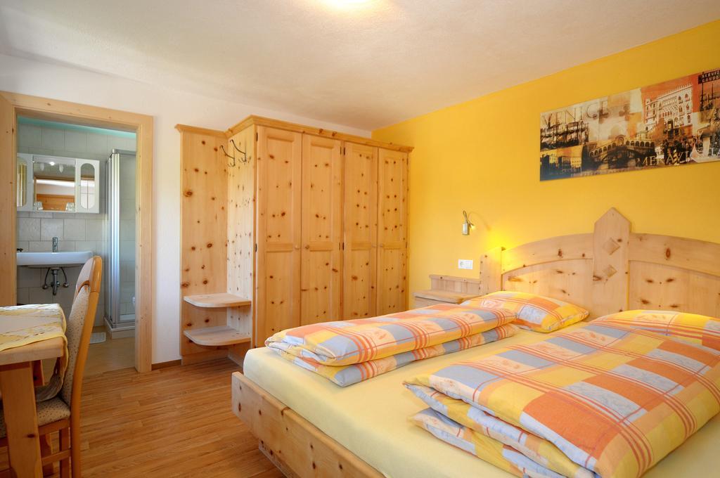 Oberpiskoihof Villa Funes  Room photo